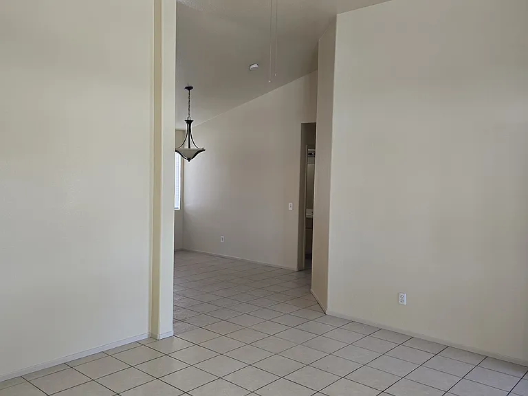 13987 El Cajon Dr — Photo 17