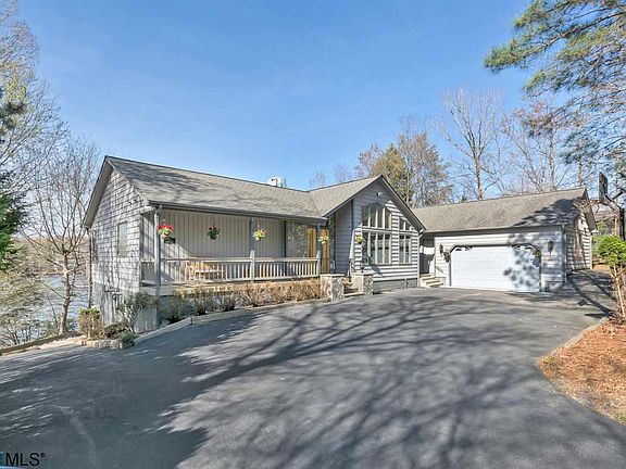 3rd image of 13 Leisure Ct