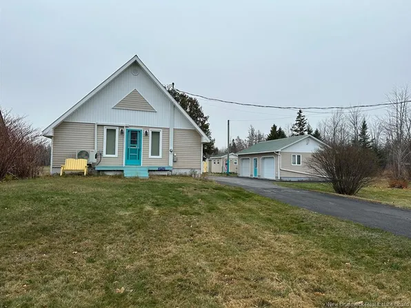 3752 Cape Rd, Bathurst, NB E2A 6B2