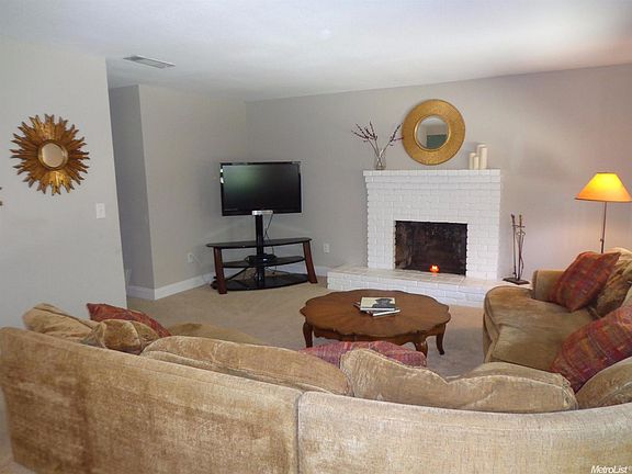5th image of 7401 Lovato Ct