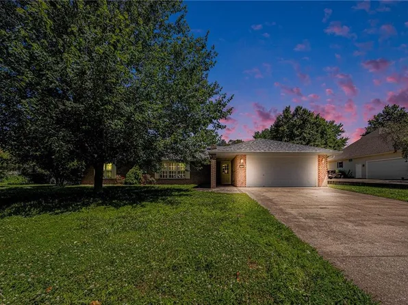 1306 Minuteman Dr, Plattsburg, MO 64477