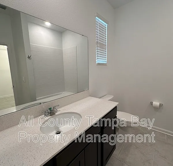 220 Pershing St — Photo 16