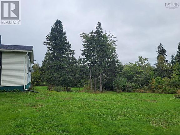 4th image of 863 Addington Forks Rd