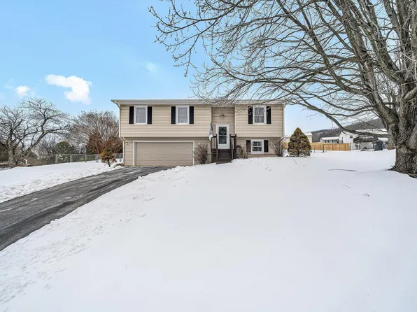 30 Vela Cir, Roanoke, VA 24019