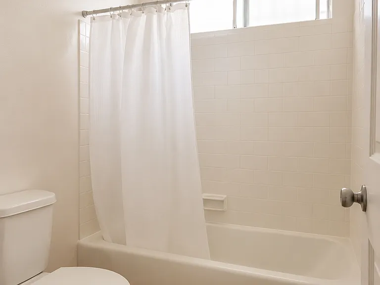 432 S Manhattan Pl #6 — Photo 6