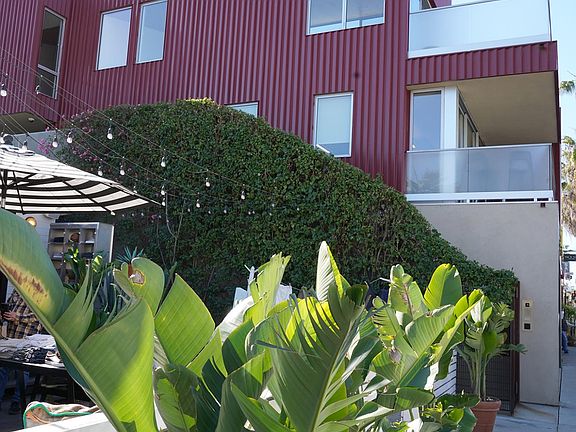 2nd image of 1134 Abbot Kinney Blvd Floor 3