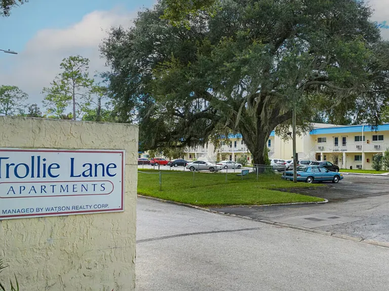 2600 Trollie Ln — Photo 2