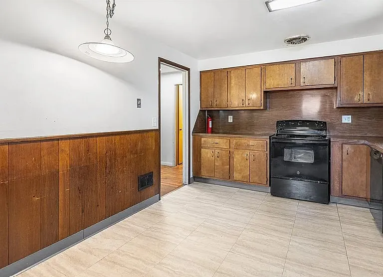 1138 N Glencove Rd — Photo 9