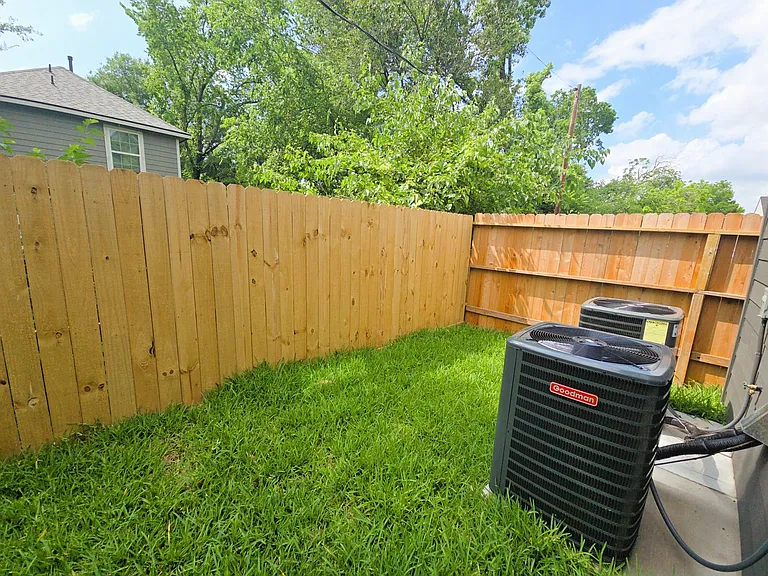 8101 Venus St — Photo 21