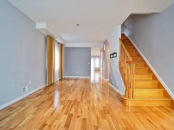 2nd image of 311 Norway Ave