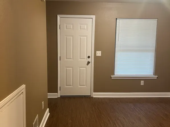 205 S Linden St APT 3A, Cabot, AR 72023