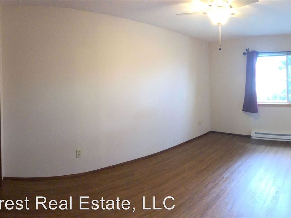 2nd image of 11539 Greenwood Ave N #304