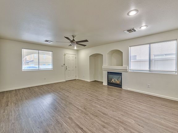 4th image of 949 Medina De Leon Ave