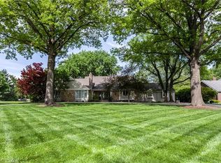 8770 Mission Rd, Prairie Village, KS 66206