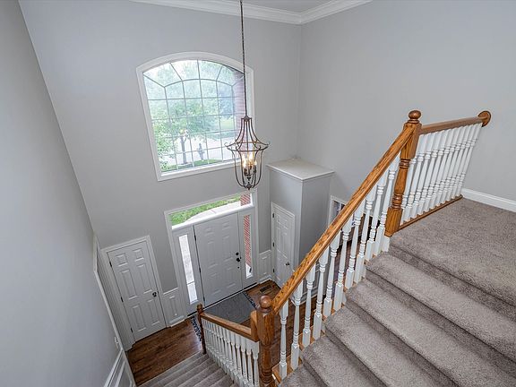 3rd image of 18464 Oriental Oak Ct