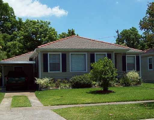 Precious raised cottage