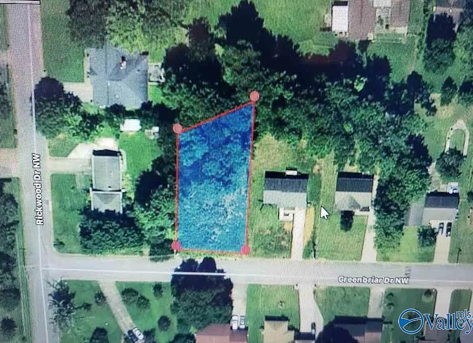 1st image of 3640 Greenbriar Dr NW
