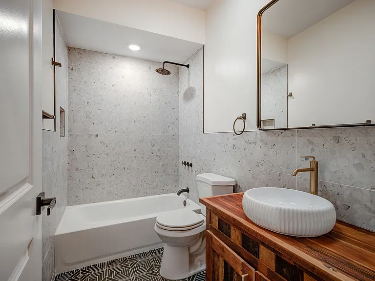 2841 W Diamond St — Photo 15