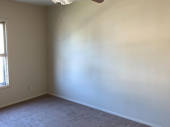 3rd image of 3119 Elyria Ave #Up