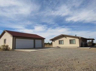 4674 Sundown Dr, Phelan, CA 92371