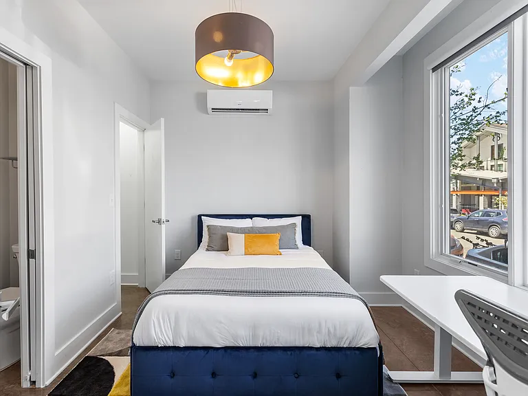 1016 Russell St — Photo 10