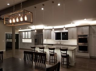 1906 Linda Ln, La Grande, OR 97850