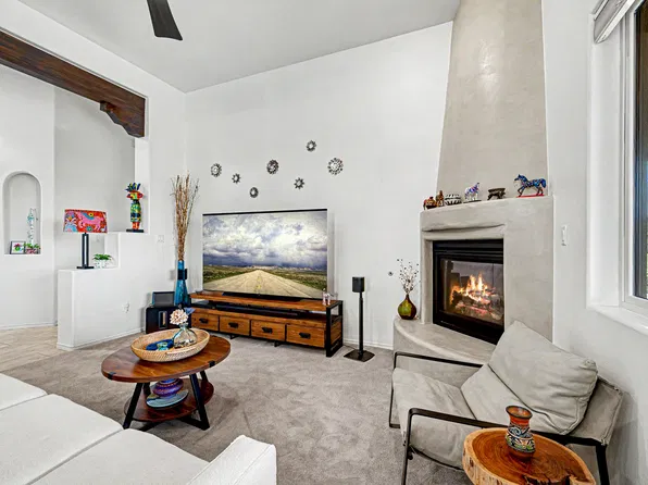 5 Via Quarta, Santa Fe, NM 87507