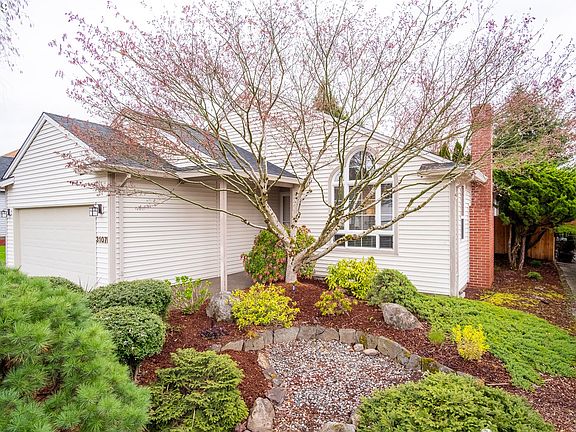 3rd image of 3107 SE 161st Ave