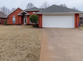 1604 Belmont Dr, McAlester, OK 74501