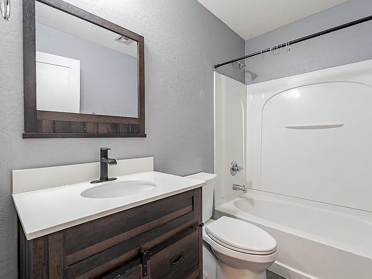 2773 S Bahama Dr — Photo 3