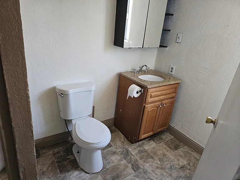 8715 Blossom Ave — Photo 10