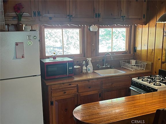 4th image of 6020 Lake Dr