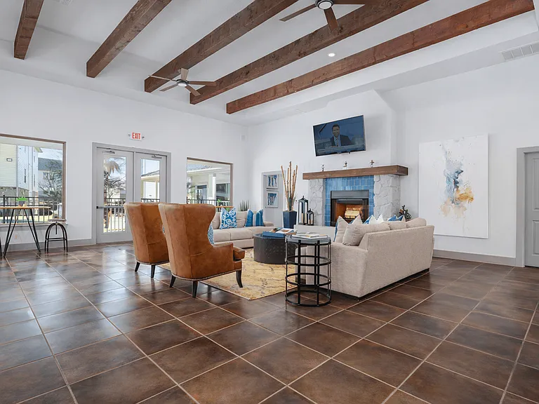 Azul Apartment Homes — Photo 9