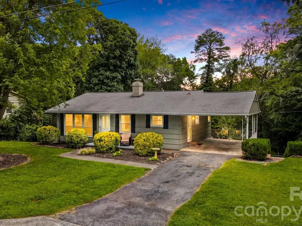 1518 11th St NW, Hickory, NC 28601