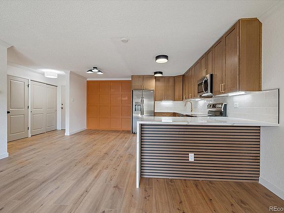 5th image of 660 S Alton Way #3B