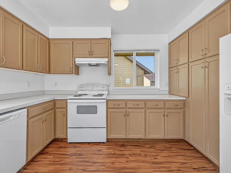 College Park Townhomes — Photo 30