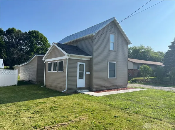 725 E Main St, Union City, OH 45390