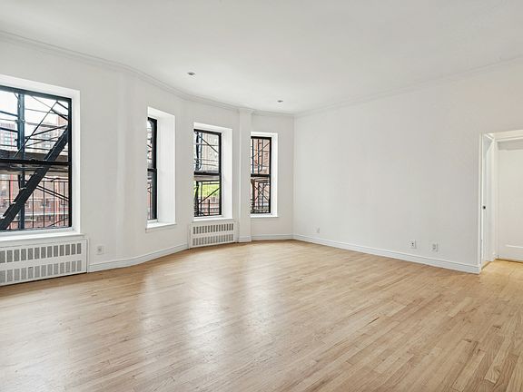 3rd image of 30 E 95th St #5DE