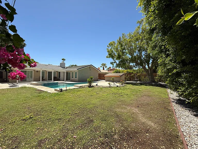 46301 Roadrunner Ln — Photo 4