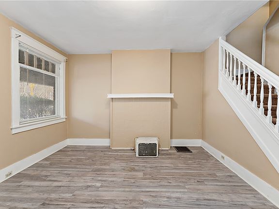 3rd image of 7138 Apple St