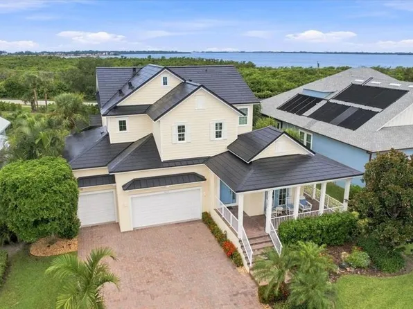8124 37TH AVENUE CIRCLE W, BRADENTON, FL 34209