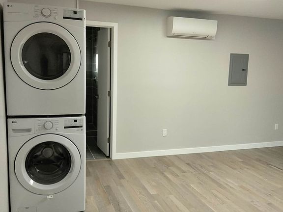 2nd image of 2305 Rockefeller Ln #E