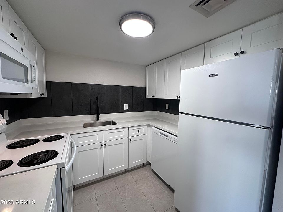 1st image of 2690 N 43RD Avenue #C