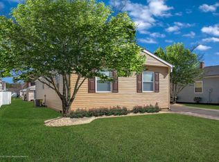 7 Tropicana Ct, Toms River, NJ 08757