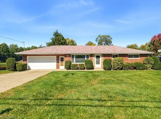 3677 Johnson Rd, Barberton, OH 44203