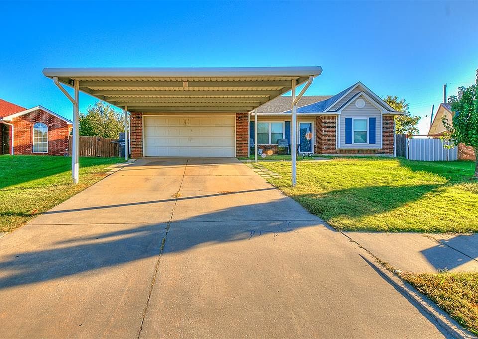 1st image of 853 Camelot Dr