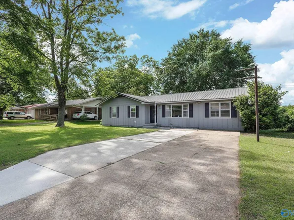423 Clearview St SW, Decatur, AL 35601