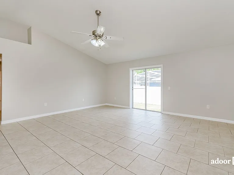 407 Gannet Ct — Photo 8