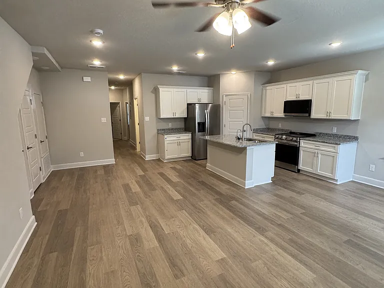 7219 Magnolia Vlg #201 — Photo 22