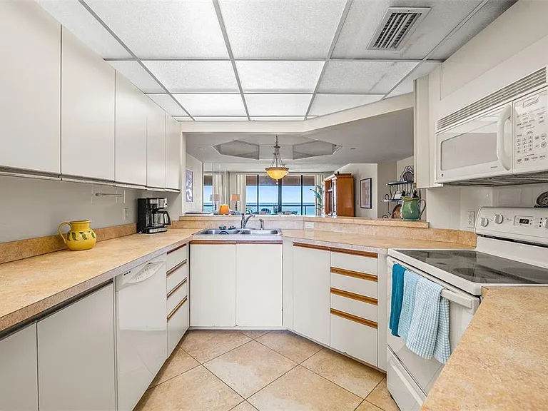 1310 Gulf Blvd #10D — Photo 11